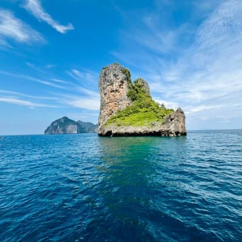 Pray Dive - Fun Diving Phi Phi Islands Phuket - High Resoluition 10