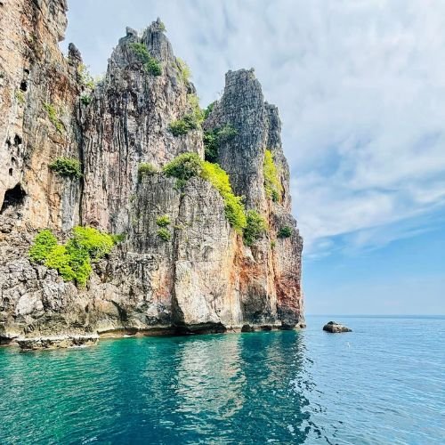 Pray Dive - Fun Diving Phi Phi Islands Phuket - High Resoluition 9